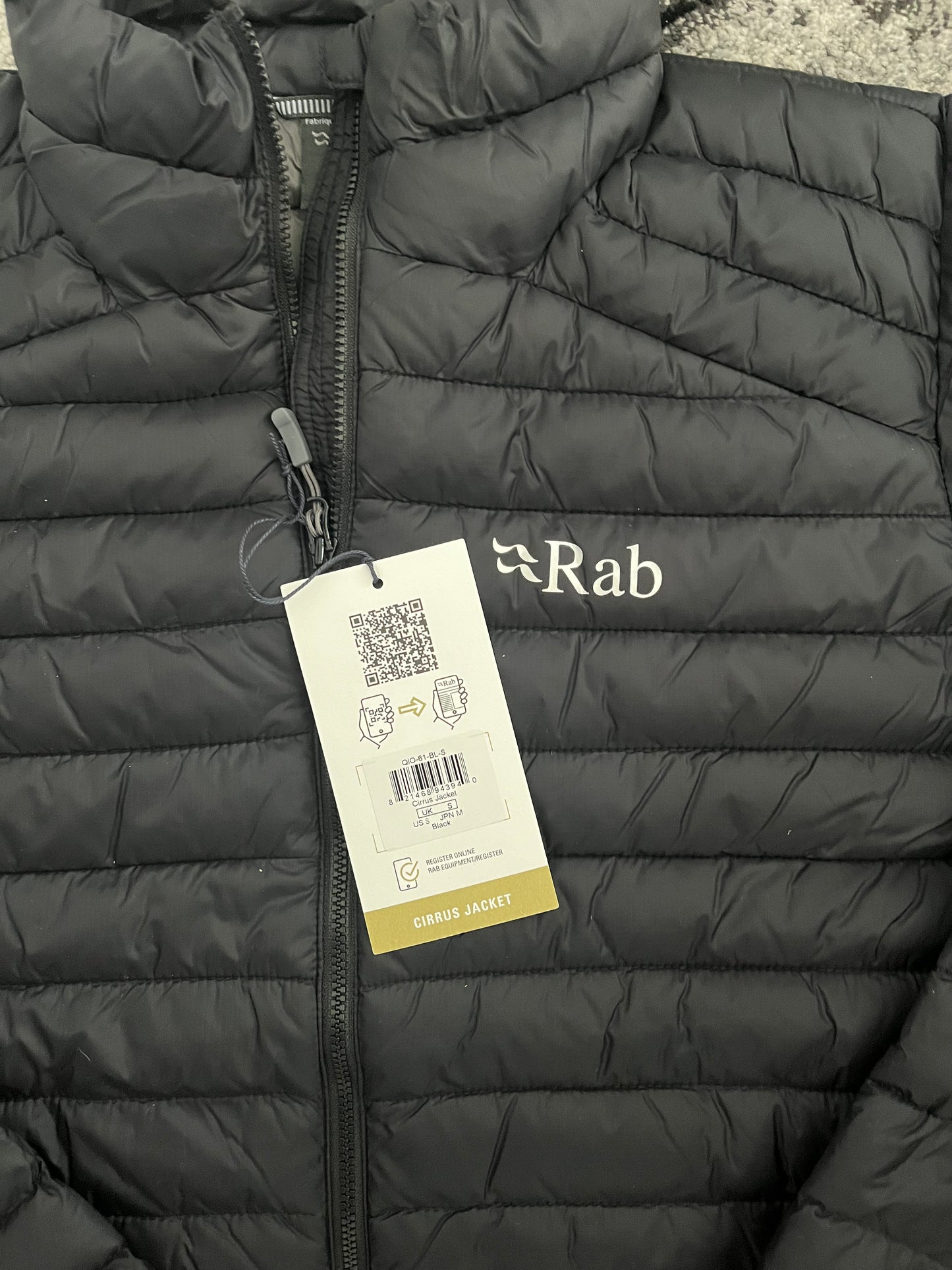 RAB Cirrus Insulated Jacket in Black – Lightweight Mens Outerwear