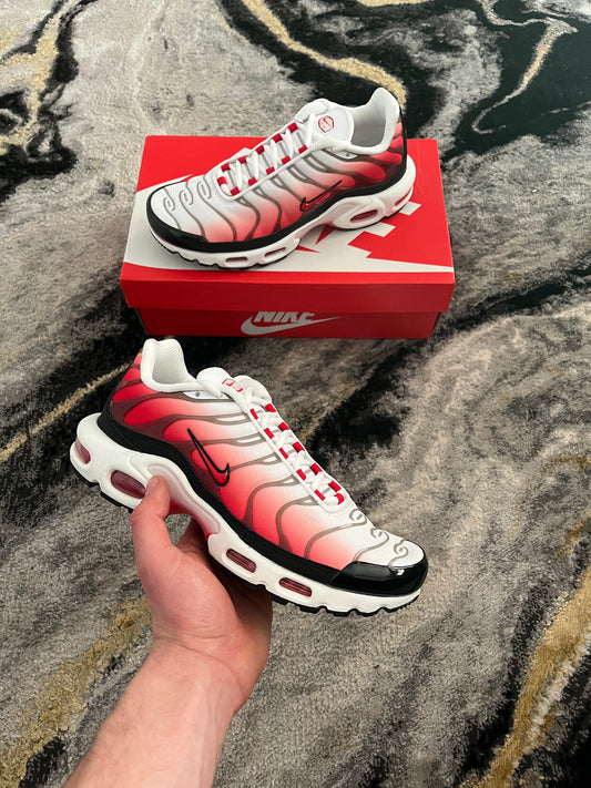 nike airmax plus white and red, streetwear