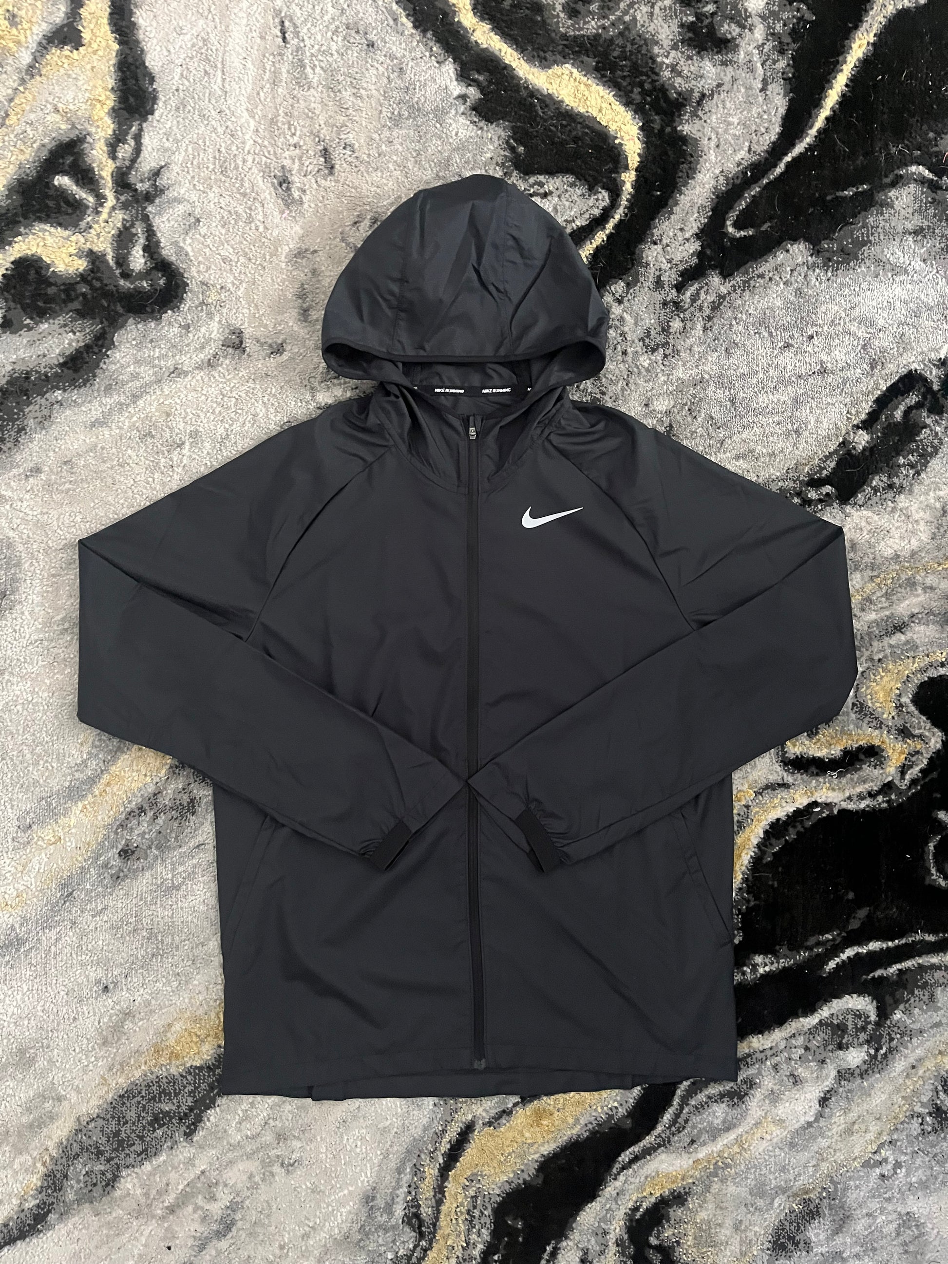 Nike Windrunner Jacket in Black – Lightweight Hooded Shell